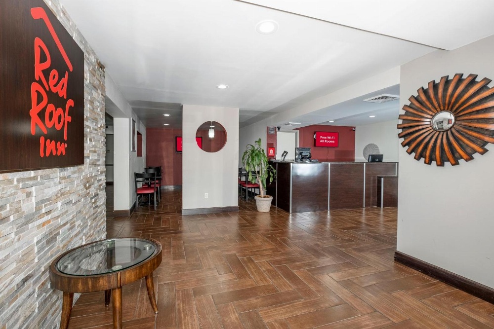 Red Roof Inn Raleigh North-Crabtree Mall/PNC Arena